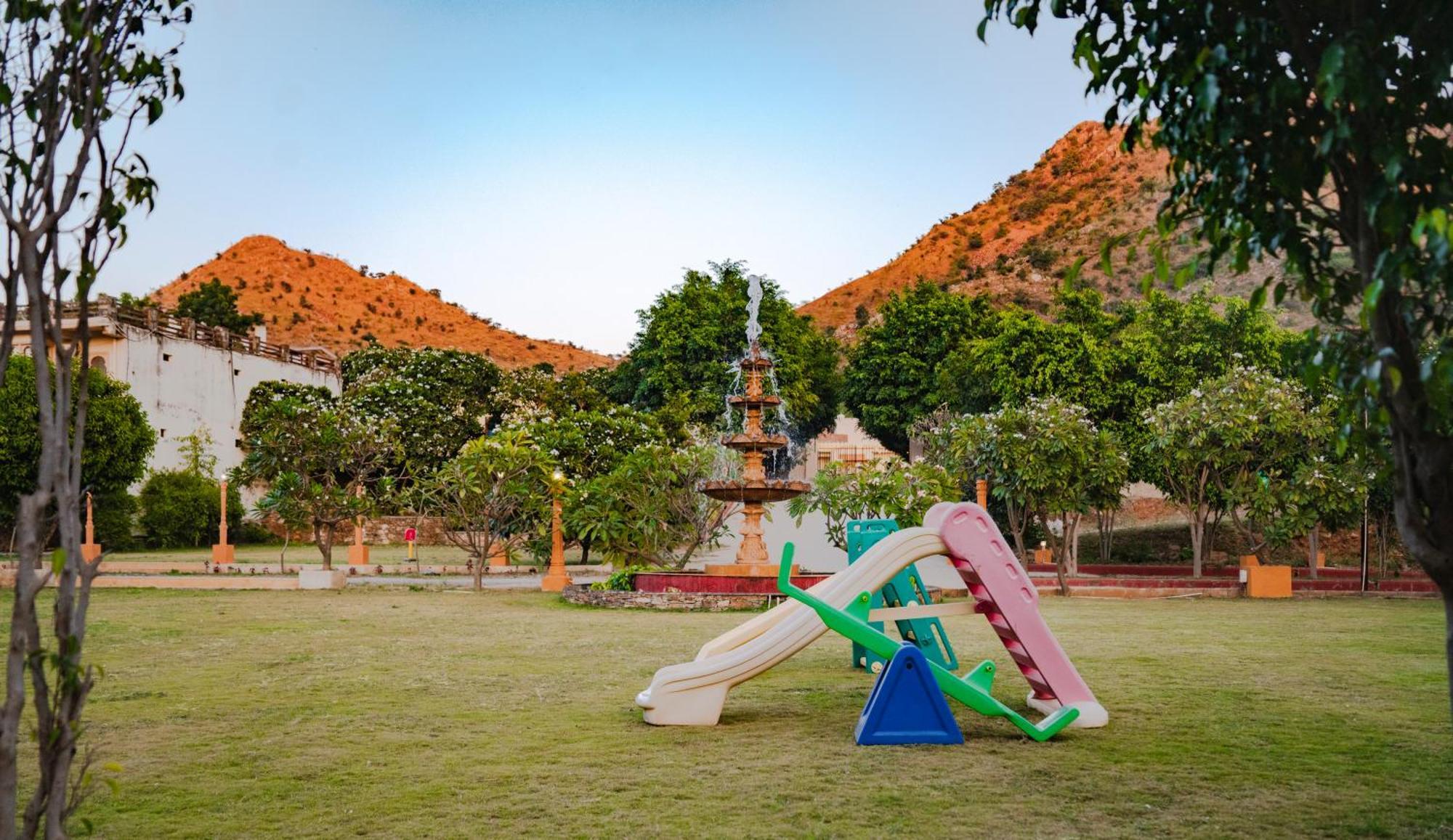Udai Nature Valley Resort - A Peace Full Farmhouse Resort Удайпур Экстерьер фото