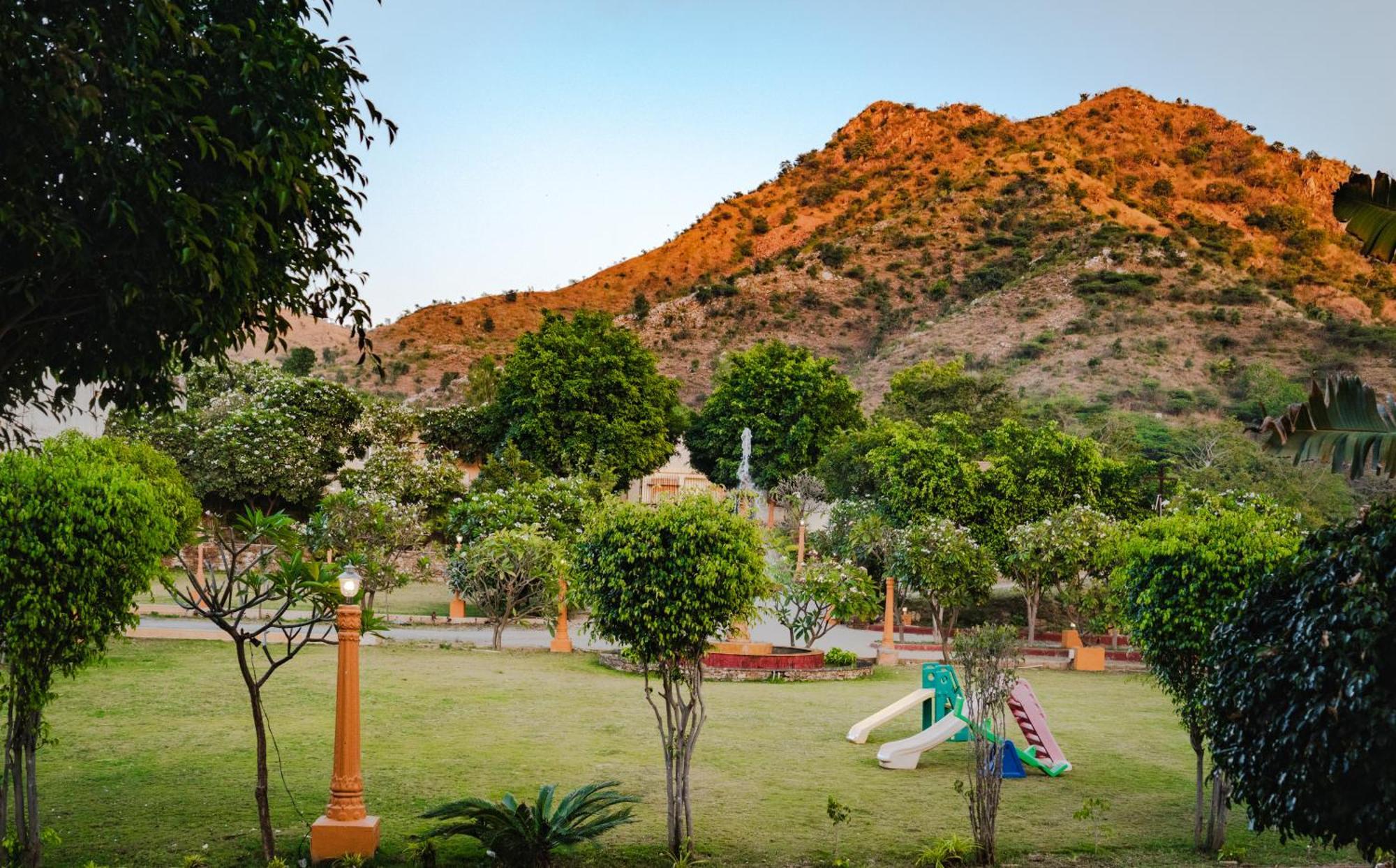 Udai Nature Valley Resort - A Peace Full Farmhouse Resort Удайпур Экстерьер фото